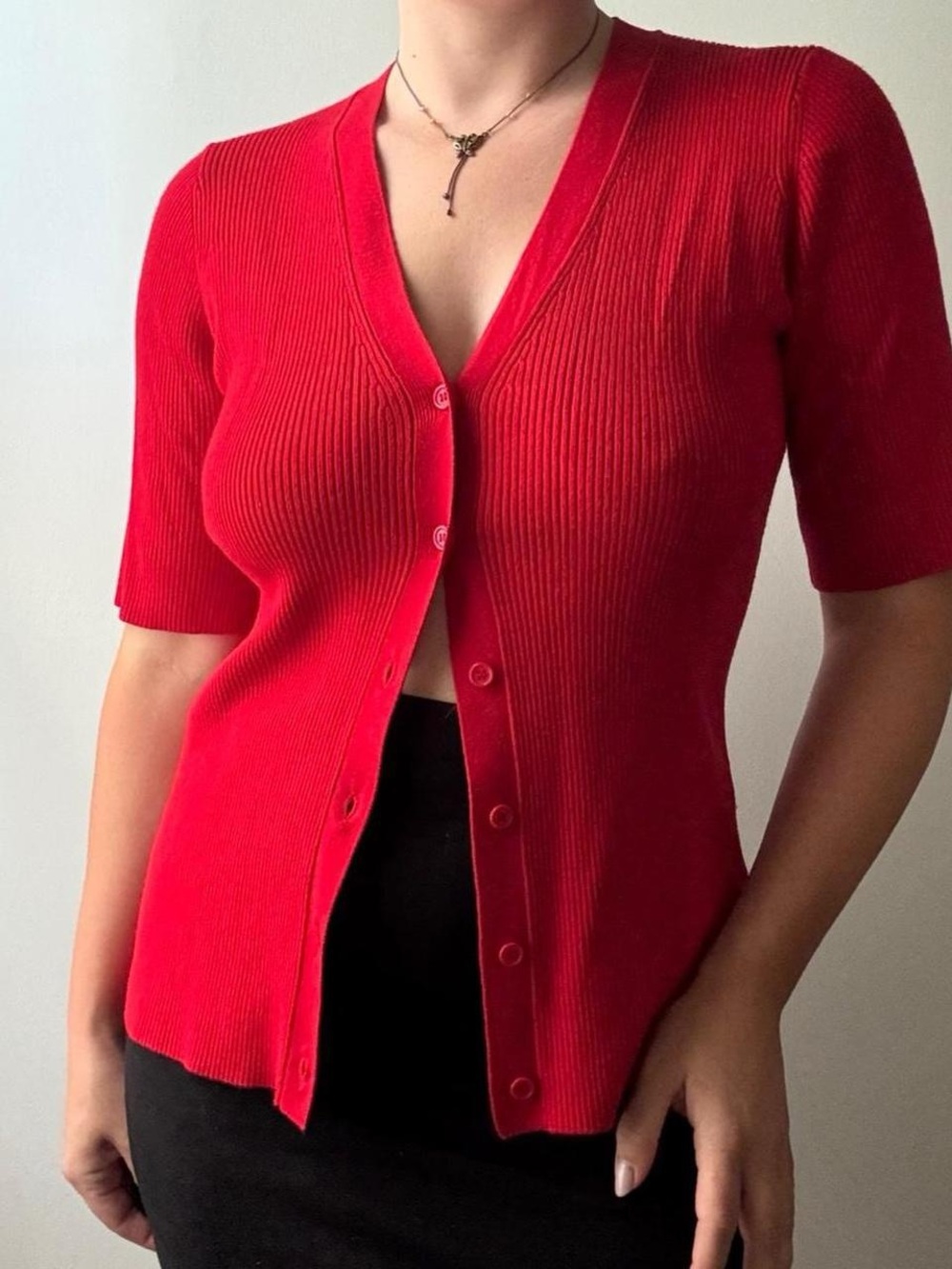 Karen Kane red ribbed stretch button up top